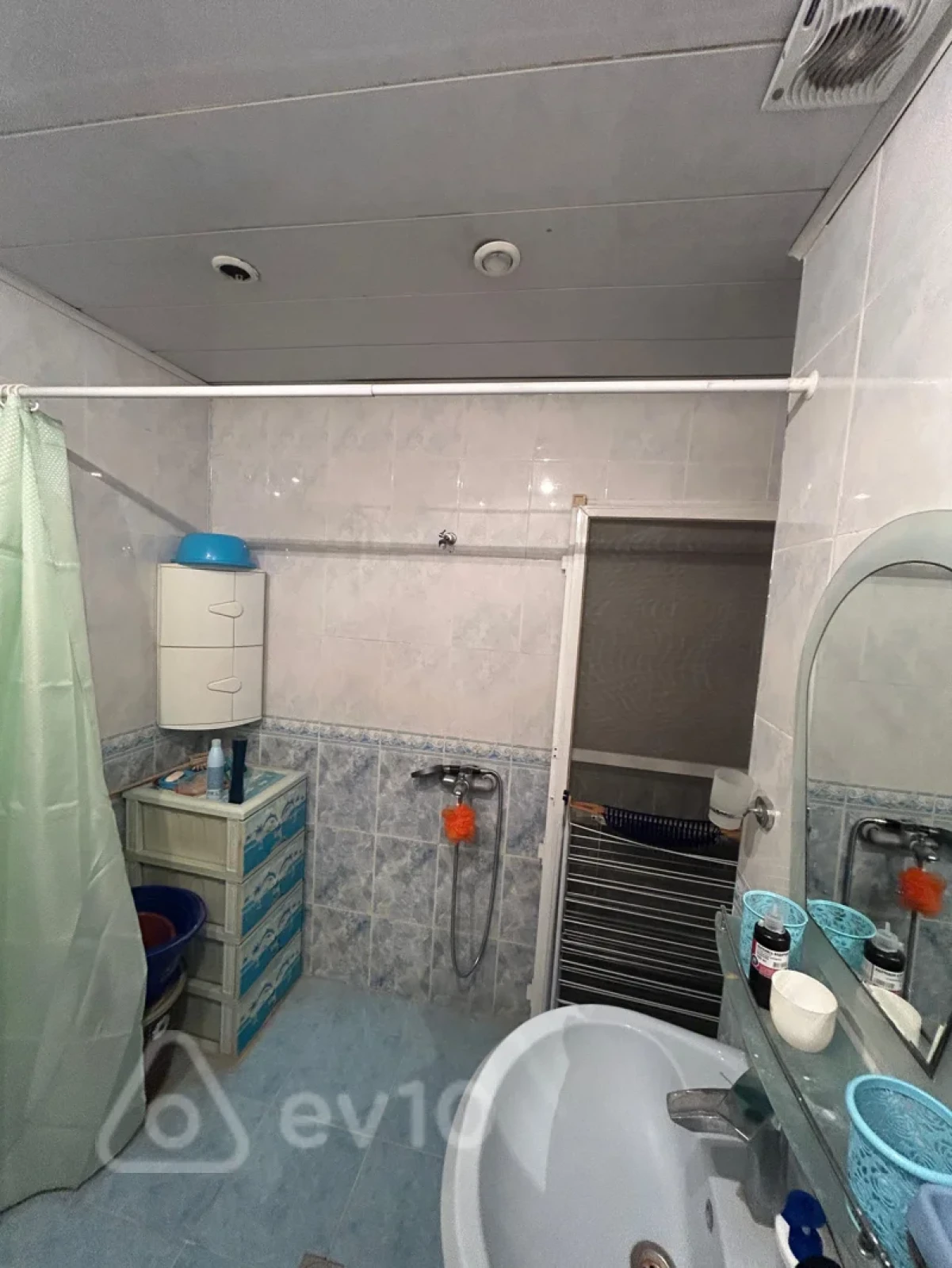 Kirayə verilir 2 otaqlı yeni tikili 60 m²