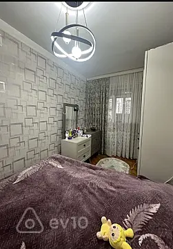 Satılır 3 otaqlı köhnə tikili 100 m²