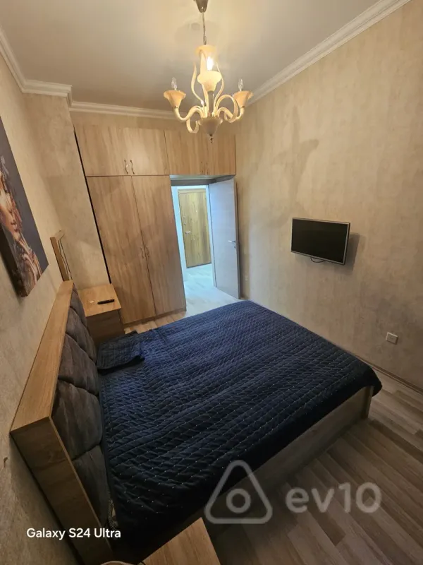 Kirayə verilir 2 otaqlı yeni tikili 78 m²