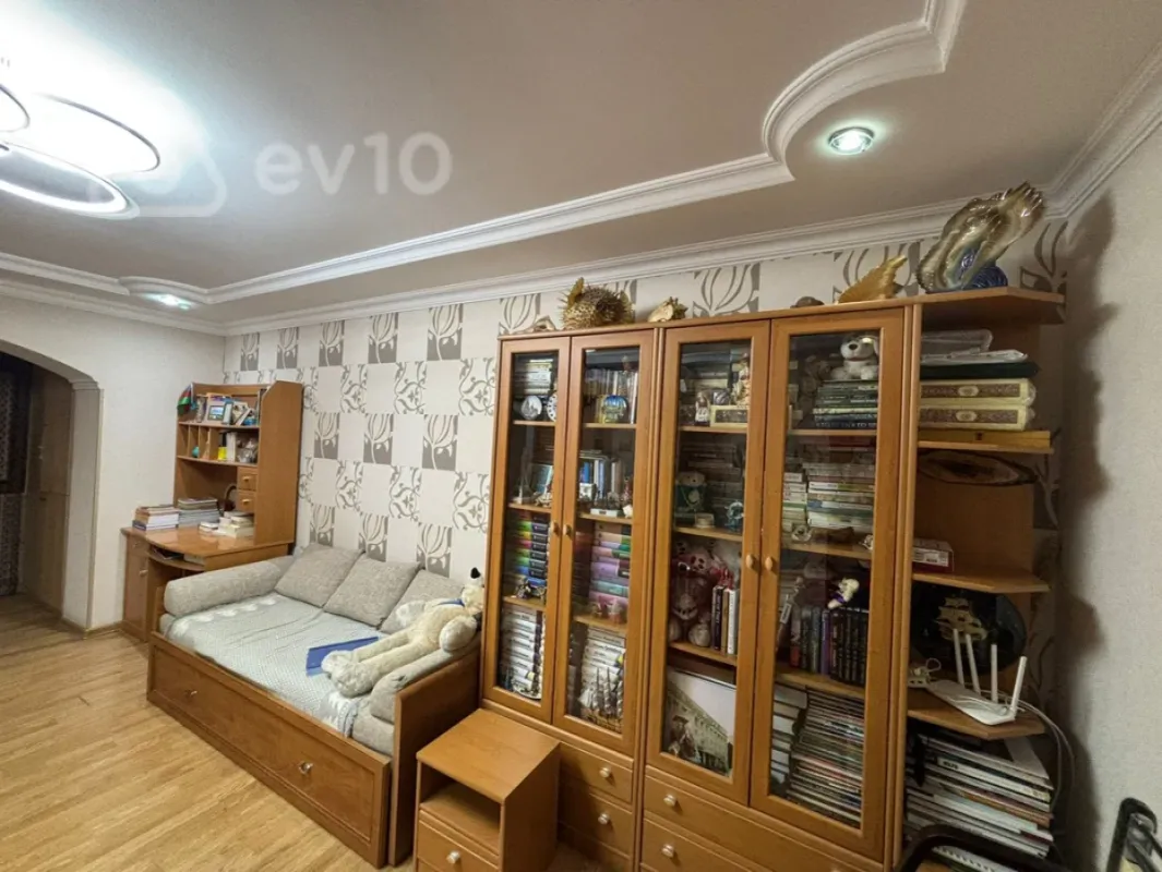 Satılır 3 otaqlı köhnə tikili 63 m²