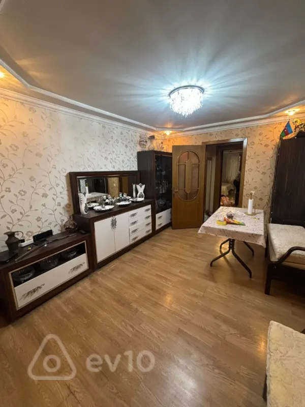 Satılır 3 otaqlı köhnə tikili 63 m²