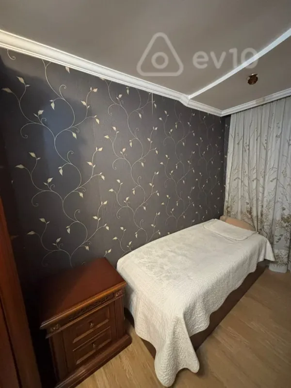 Satılır 3 otaqlı köhnə tikili 63 m²
