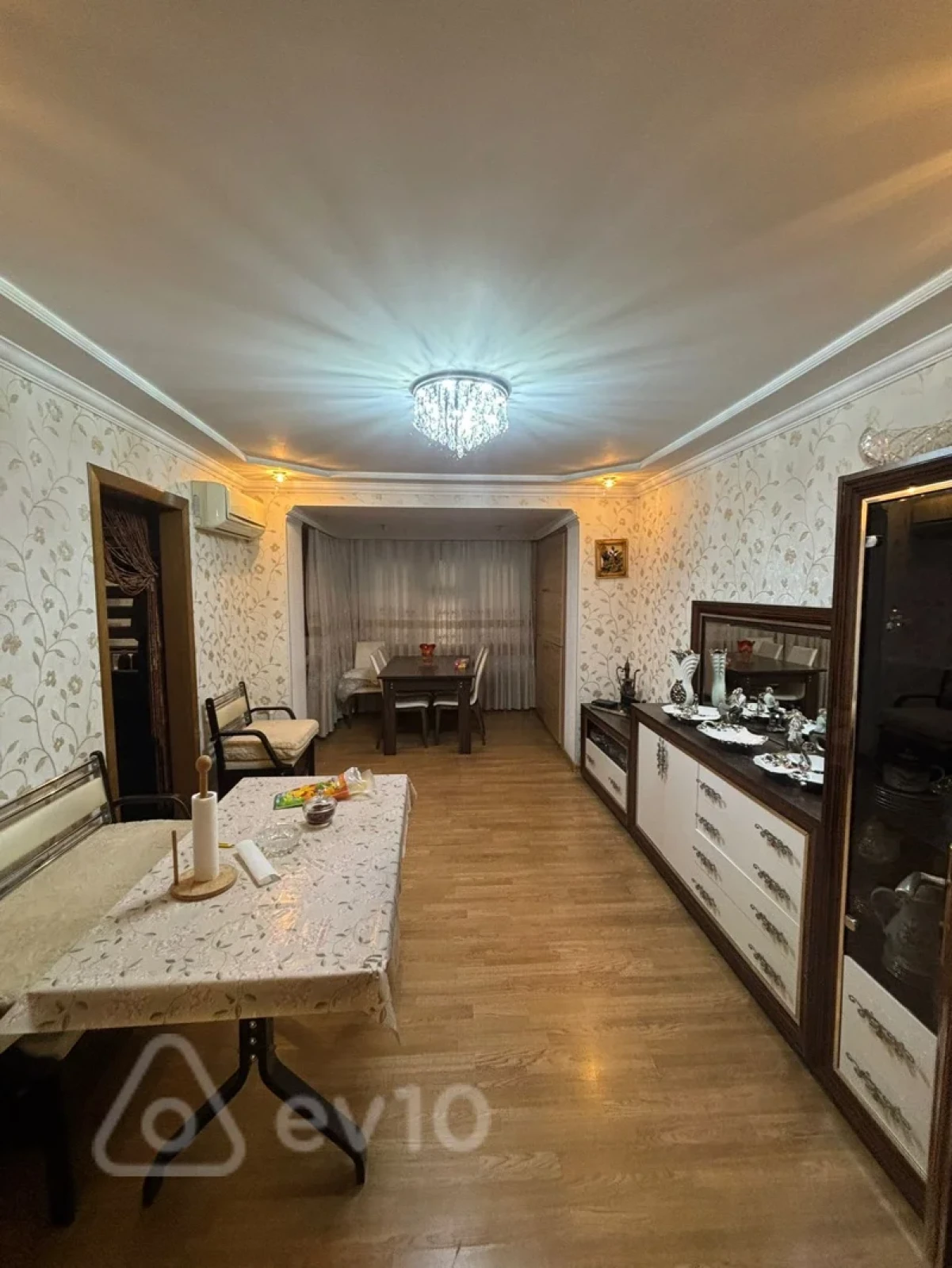 Satılır 3 otaqlı köhnə tikili 63 m²