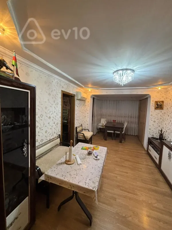 Satılır 3 otaqlı köhnə tikili 63 m²