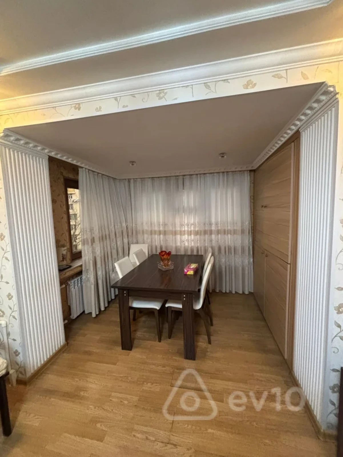 Satılır 3 otaqlı köhnə tikili 63 m²