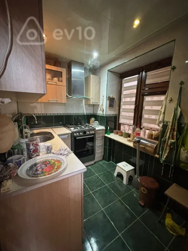 Satılır 3 otaqlı köhnə tikili 63 m²