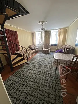 Kirayə verilir 2 otaqlı köhnə tikili 53 m²