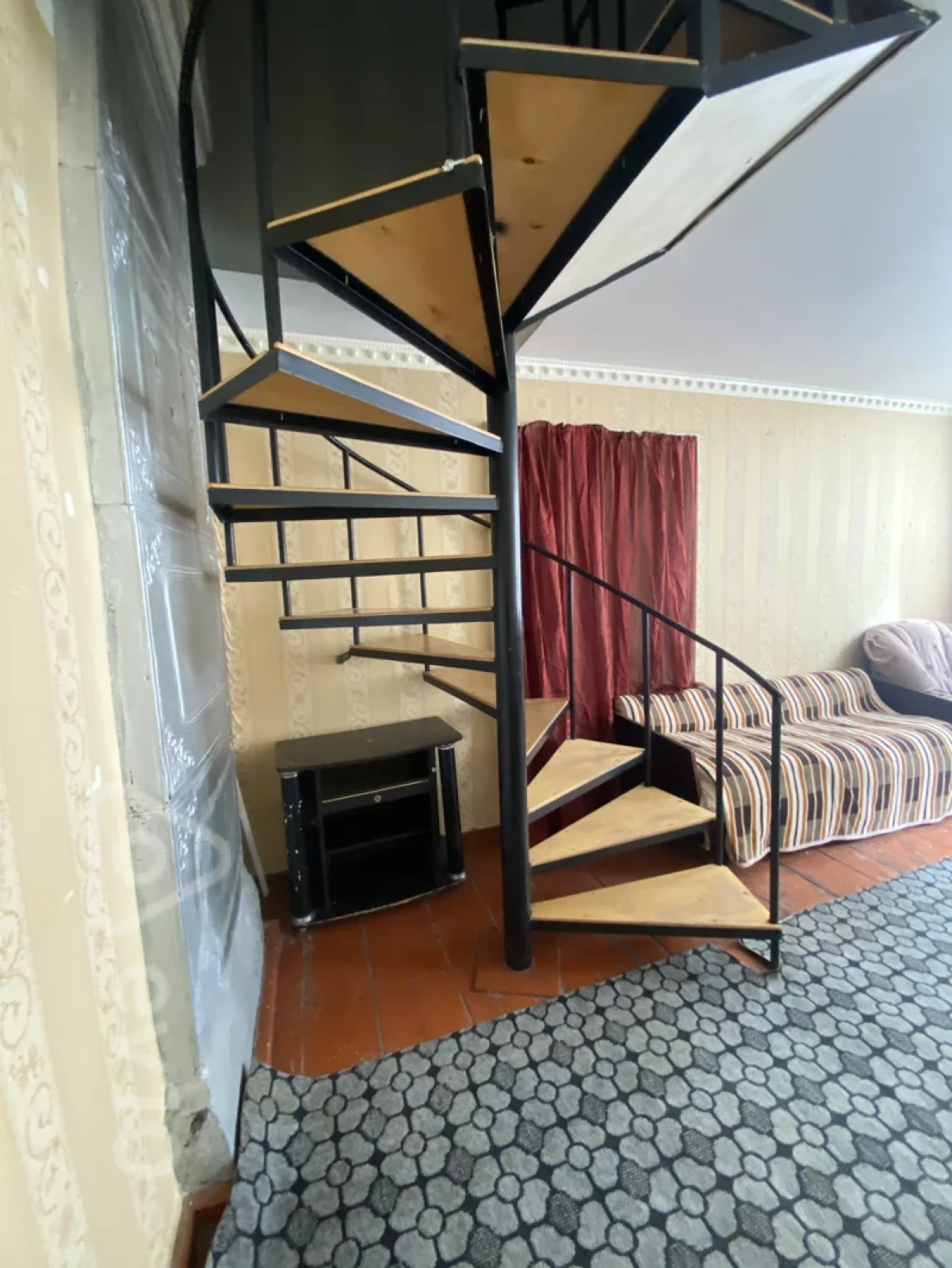 Kirayə verilir 2 otaqlı köhnə tikili 53 m²