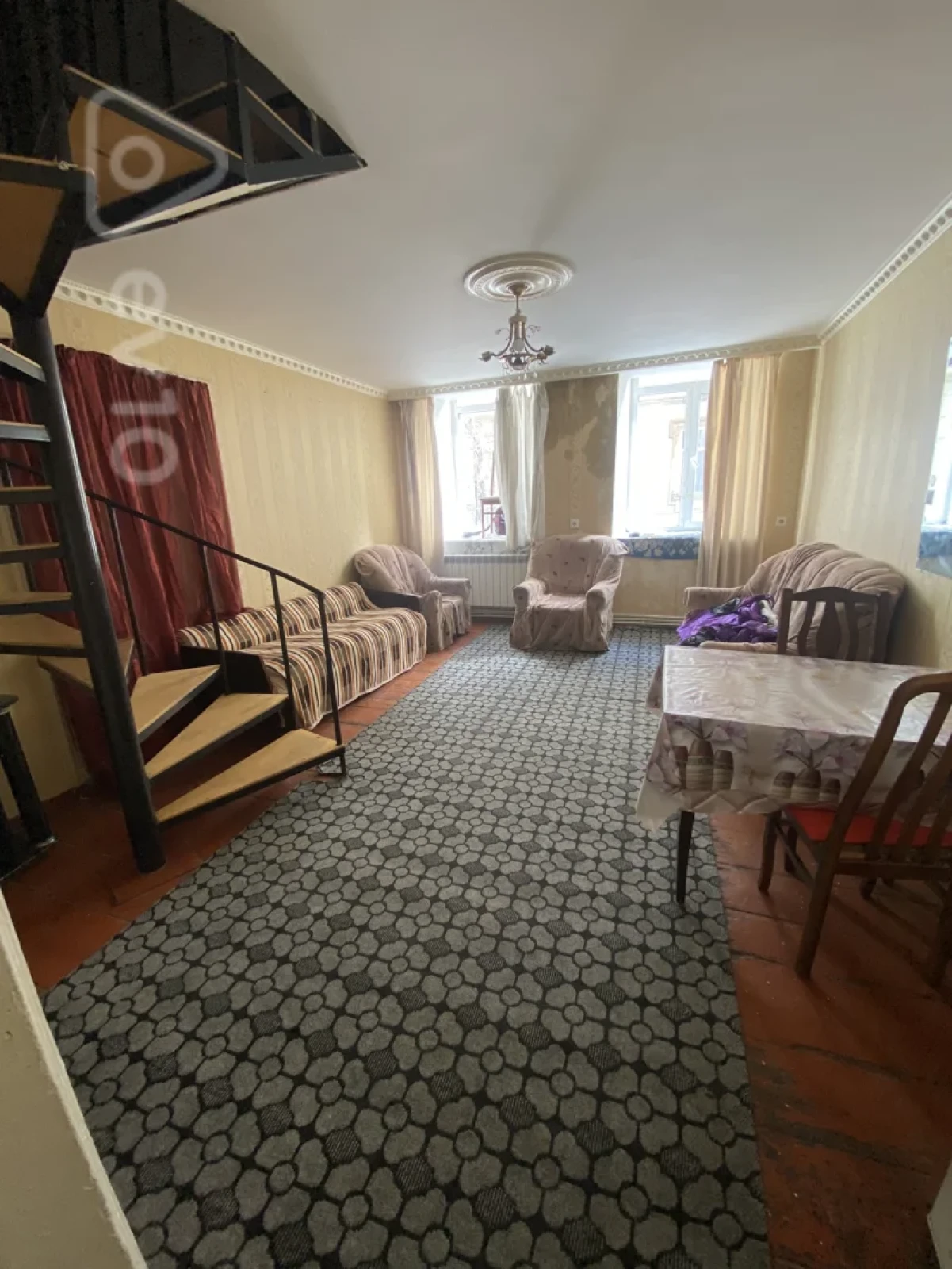 Kirayə verilir 2 otaqlı köhnə tikili 55 m²