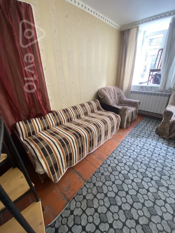 Kirayə verilir 2 otaqlı köhnə tikili 55 m²