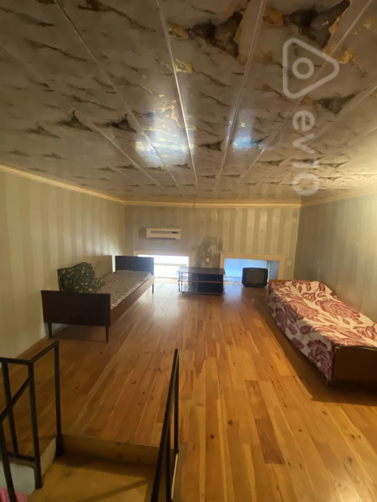 Kirayə verilir 2 otaqlı köhnə tikili 55 m²