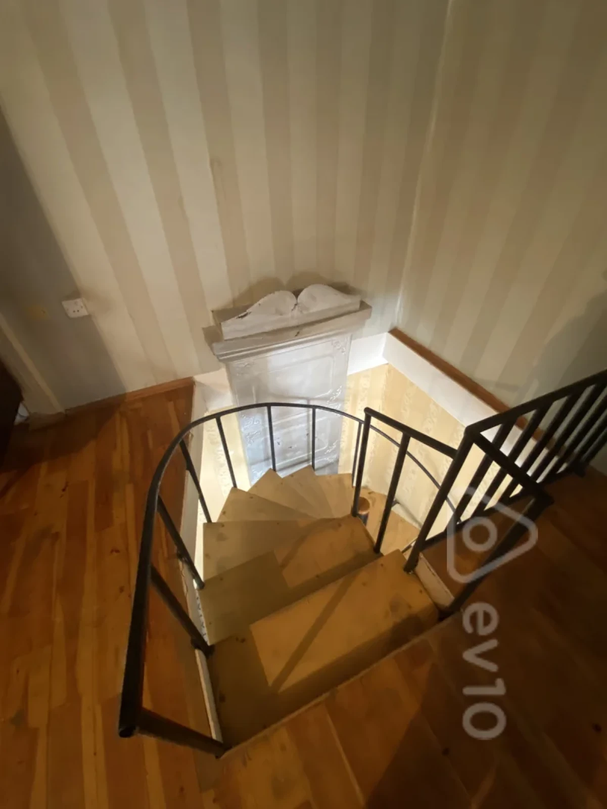 Kirayə verilir 2 otaqlı köhnə tikili 55 m²