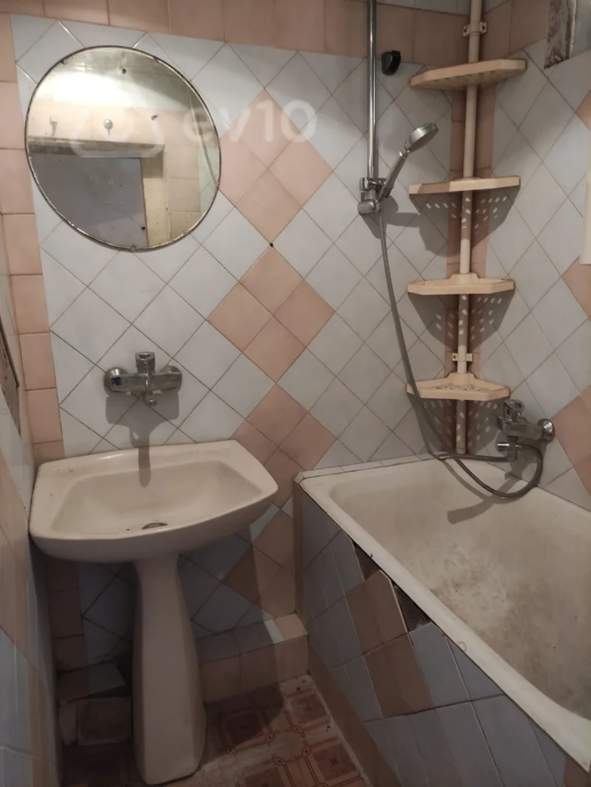 Satılır 3 otaqlı köhnə tikili 80 m²