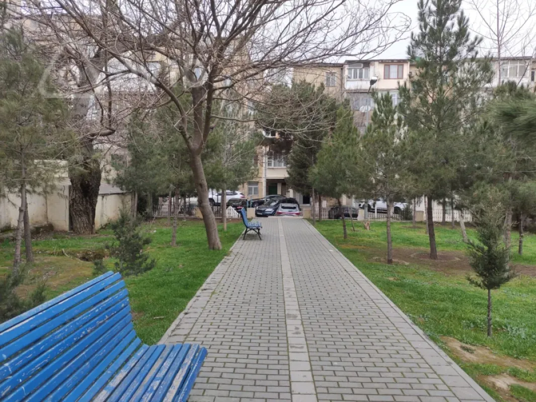 Satılır 3 otaqlı köhnə tikili 80 m²