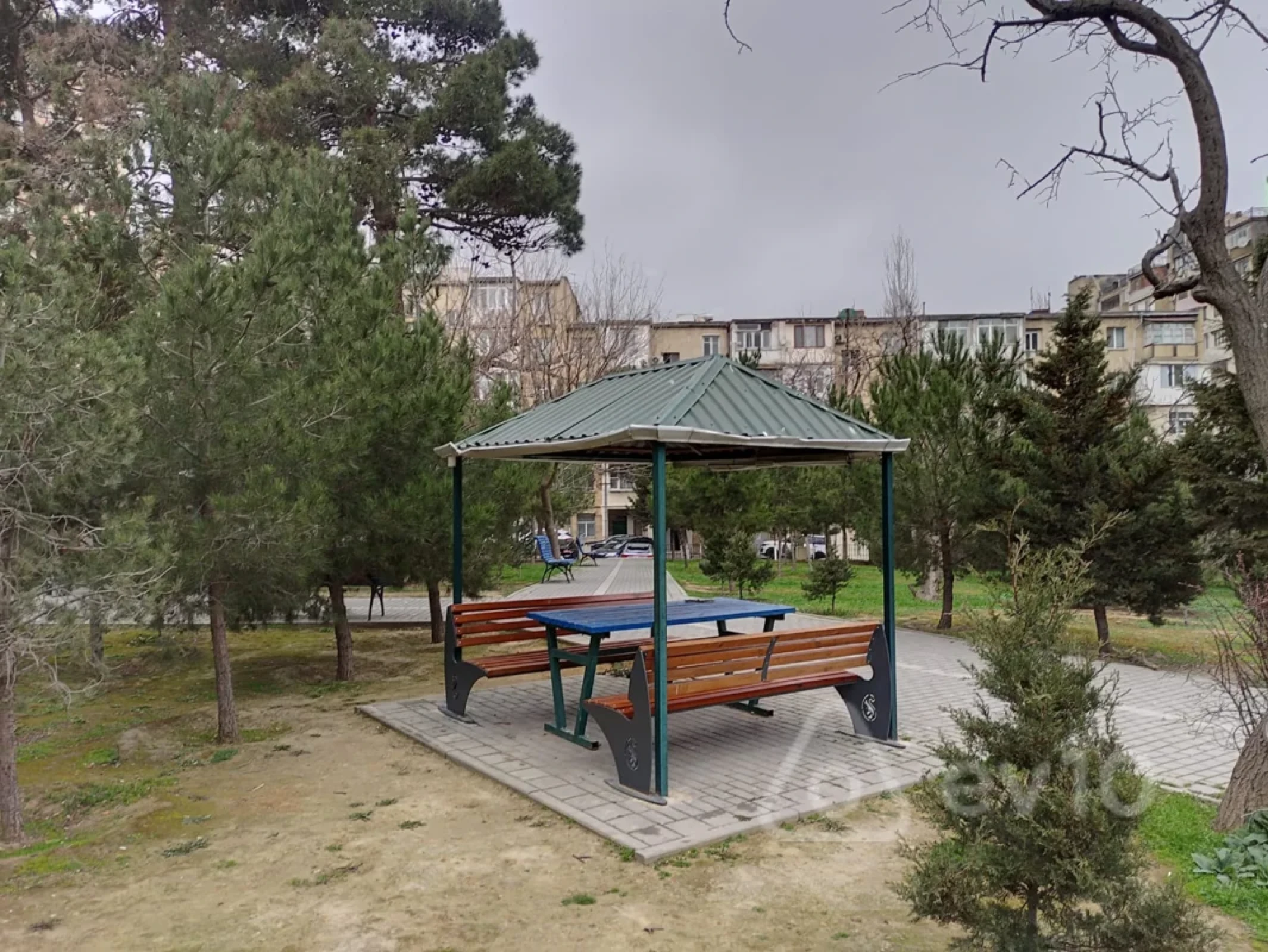 Satılır 3 otaqlı köhnə tikili 80 m²