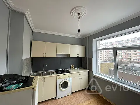 Kirayə verilir 2 otaqlı köhnə tikili 70 m²