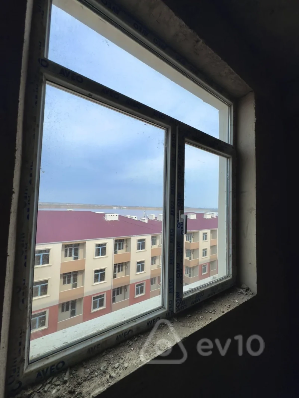 Satılır 2 otaqlı yeni tikili 49.5 m²