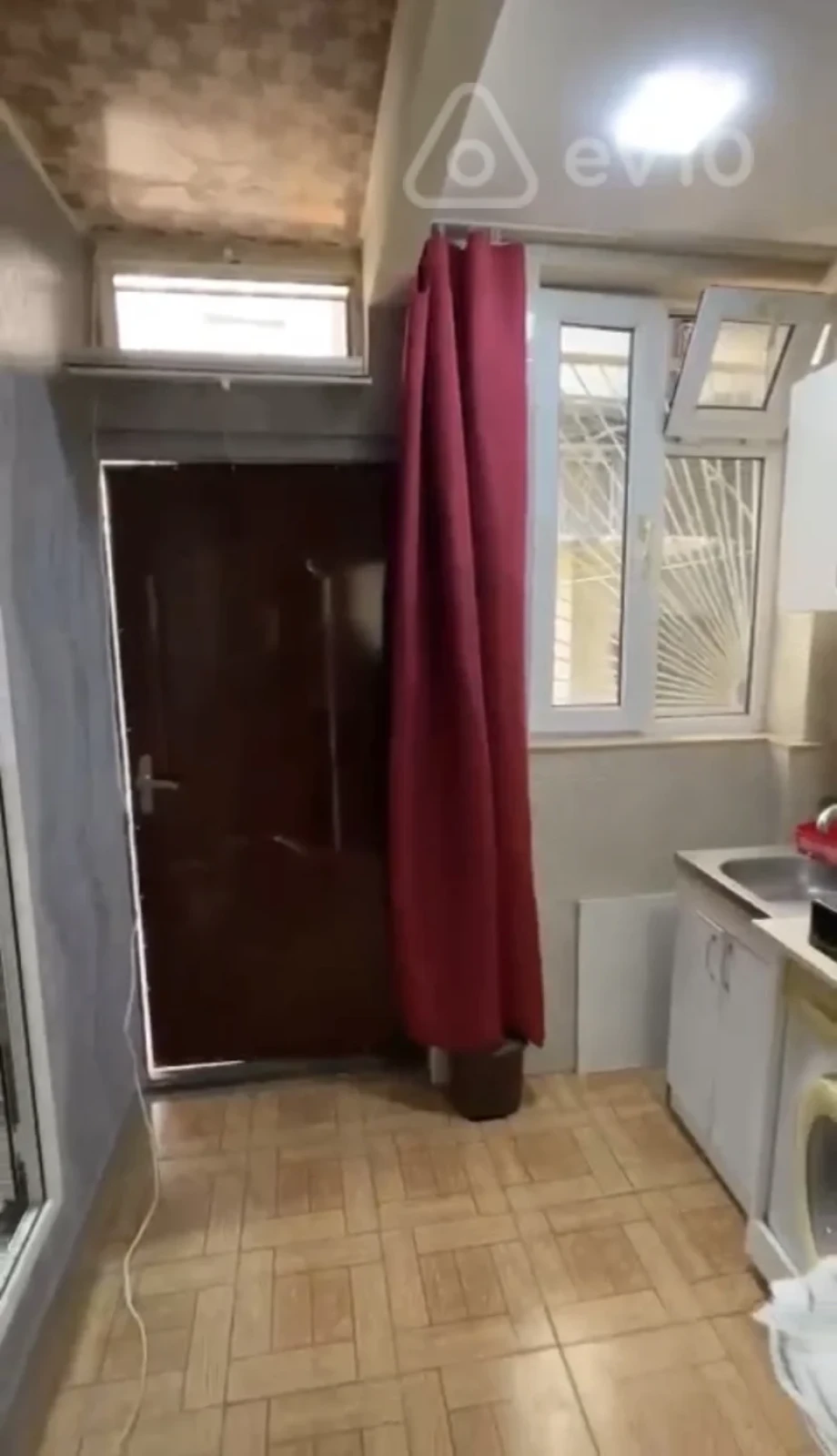 Kirayə verilir 2 otaqlı köhnə tikili 60 m²