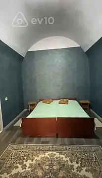 Kirayə verilir 2 otaqlı köhnə tikili 60 m²