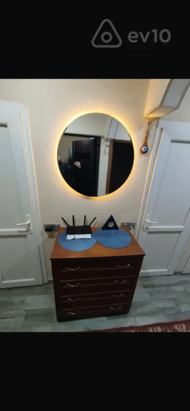 Satılır 2 otaqlı köhnə tikili 55 m²