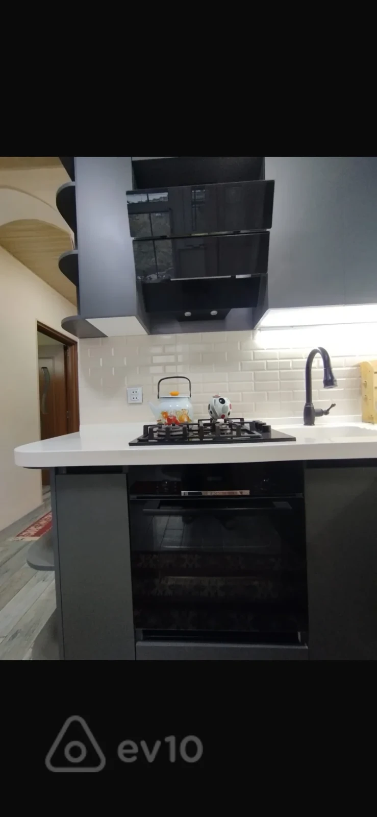 Satılır 2 otaqlı köhnə tikili 55 m²