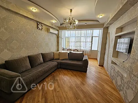 Kirayə verilir 2 otaqlı yeni tikili 60 m²