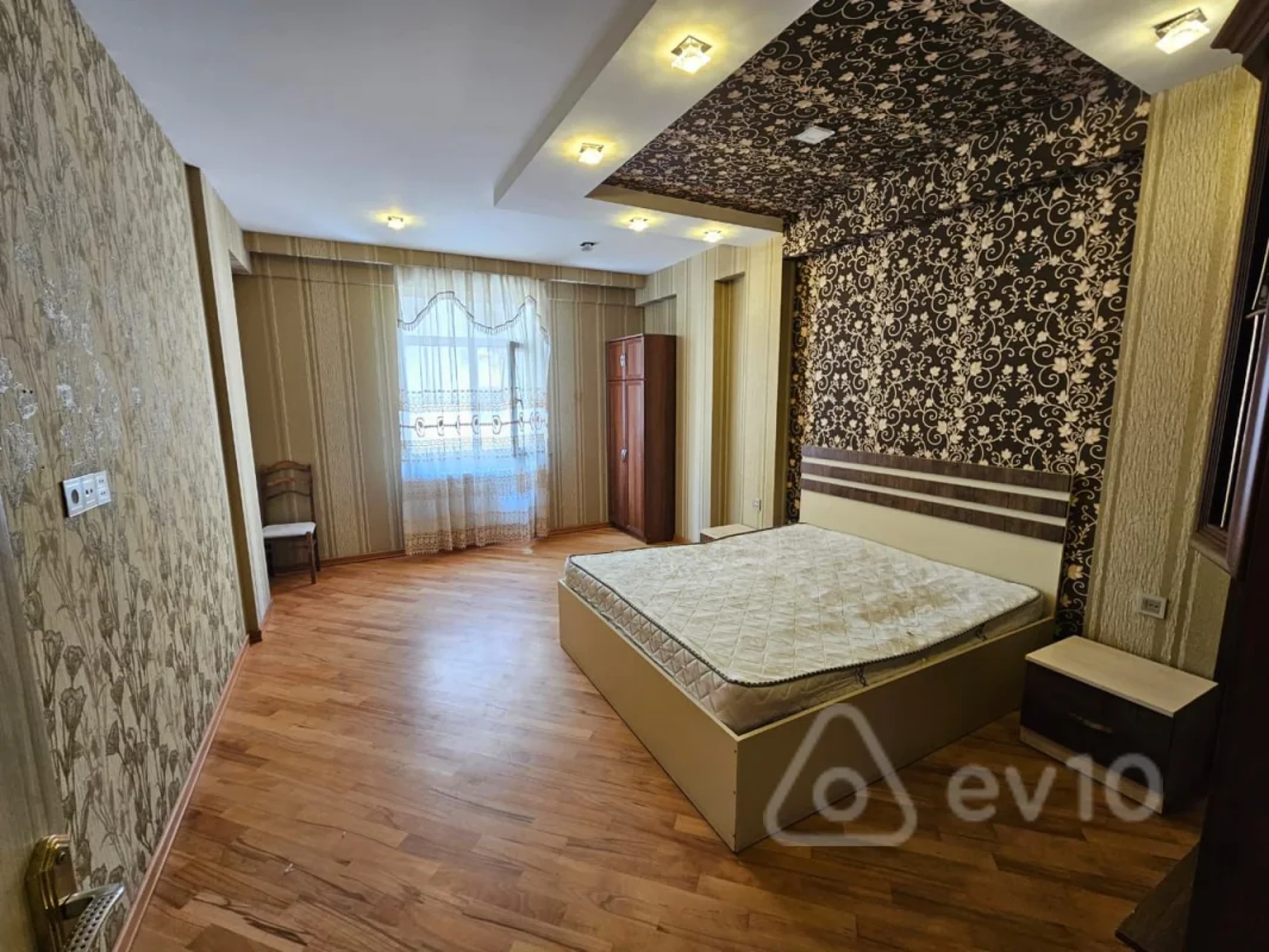 Kirayə verilir 2 otaqlı yeni tikili 60 m²