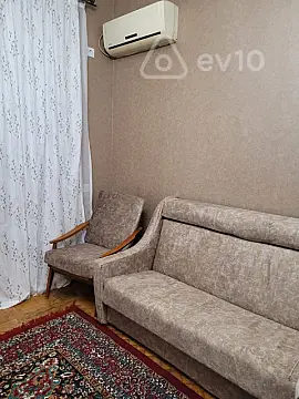 Kirayə verilir 2 otaqlı köhnə tikili 42 m²