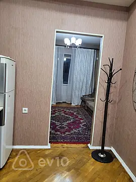 Kirayə verilir 2 otaqlı köhnə tikili 42 m²