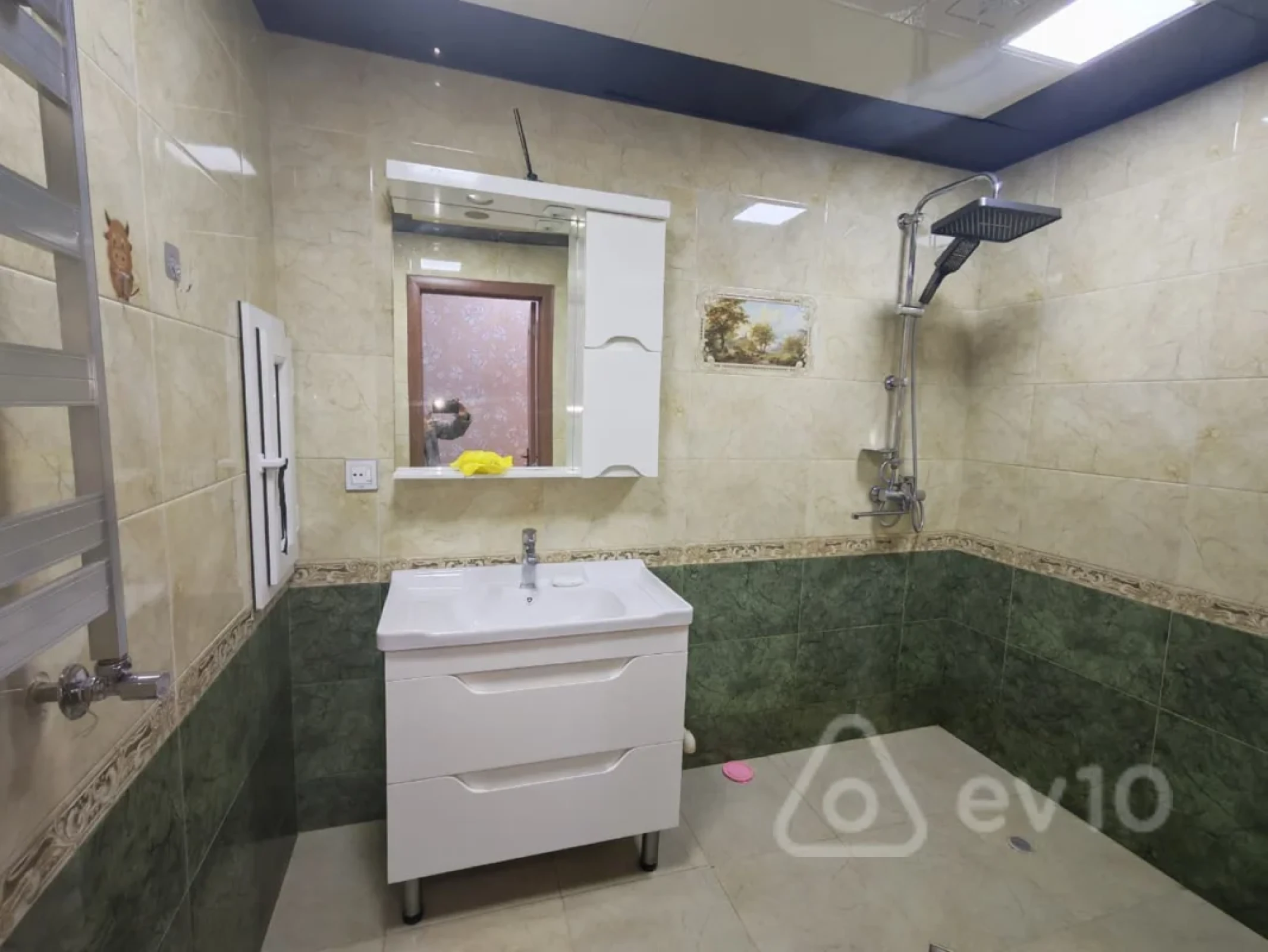 Kirayə verilir 4 otaqlı yeni tikili 125 m²