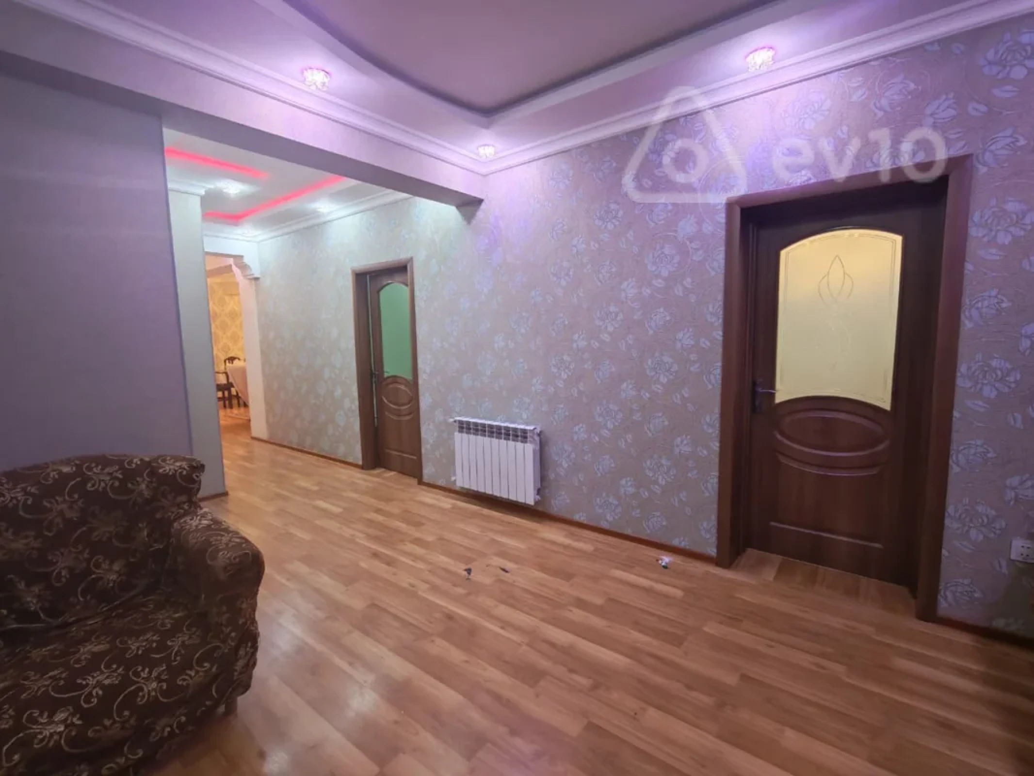 Kirayə verilir 4 otaqlı yeni tikili 125 m²