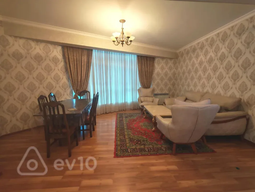 Kirayə verilir 4 otaqlı yeni tikili 125 m²