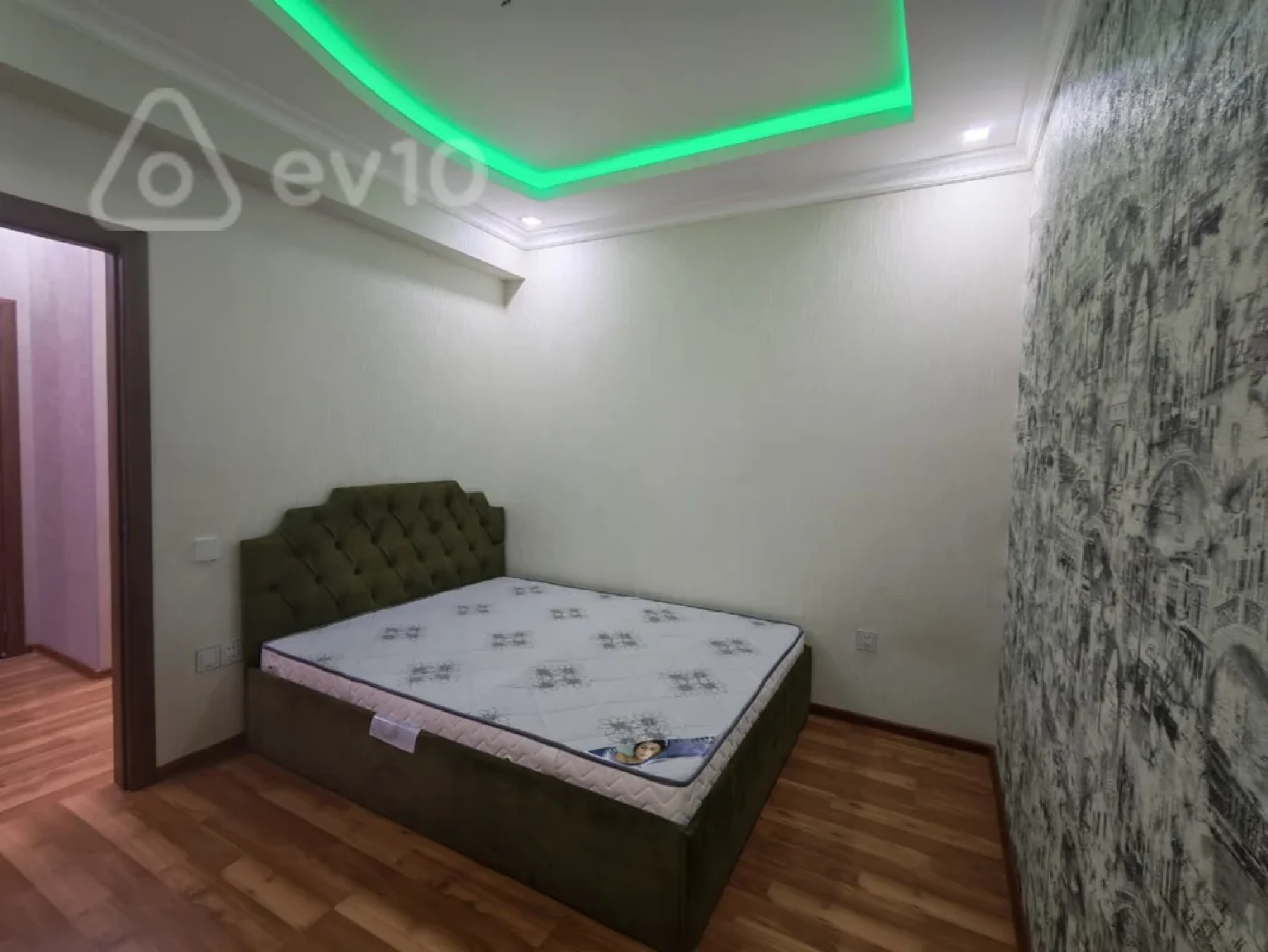 Kirayə verilir 4 otaqlı yeni tikili 125 m²