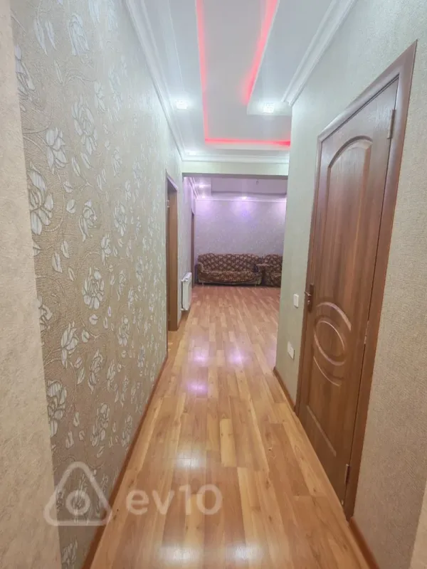 Kirayə verilir 4 otaqlı yeni tikili 125 m²