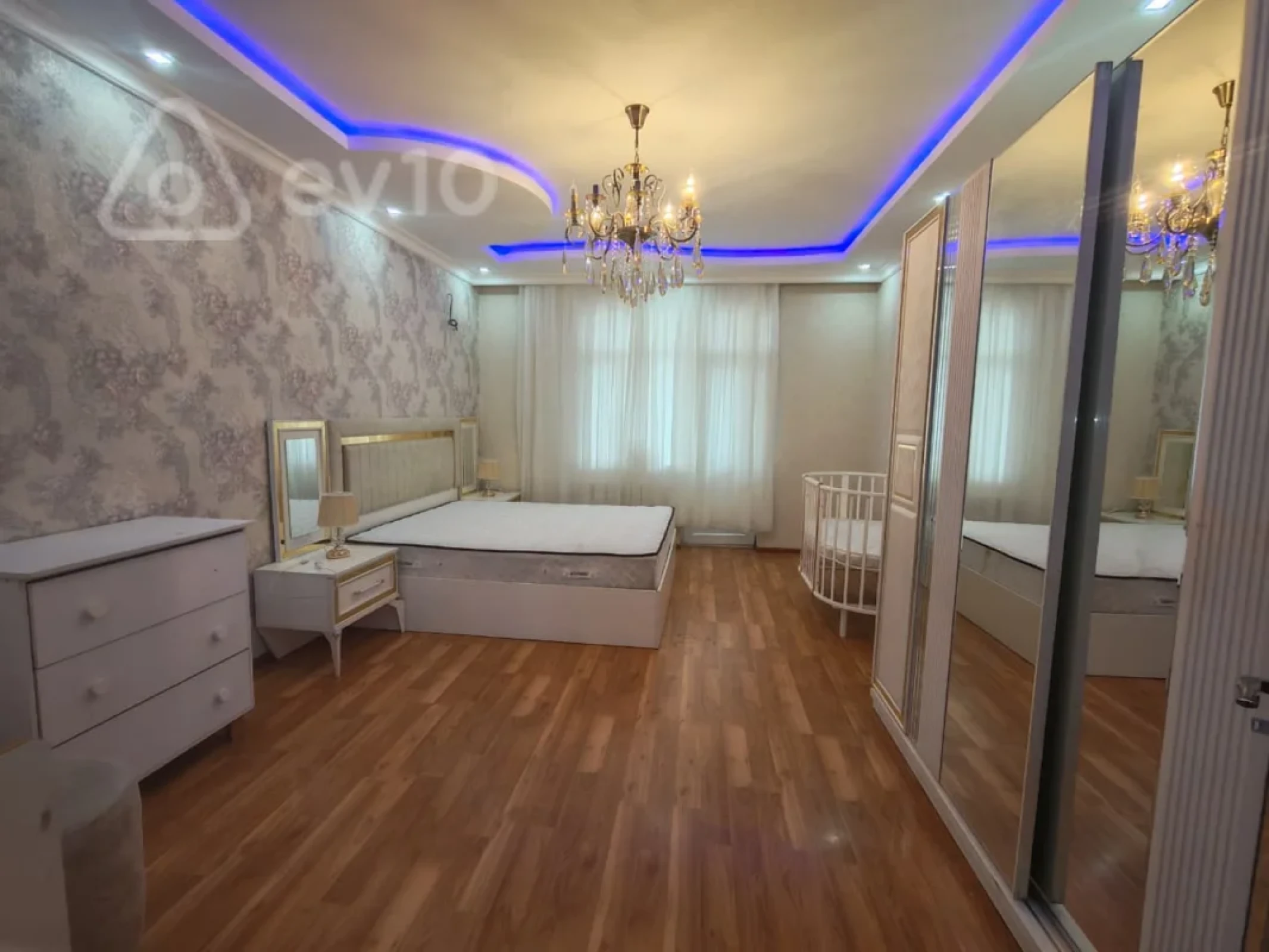 Kirayə verilir 4 otaqlı yeni tikili 125 m²