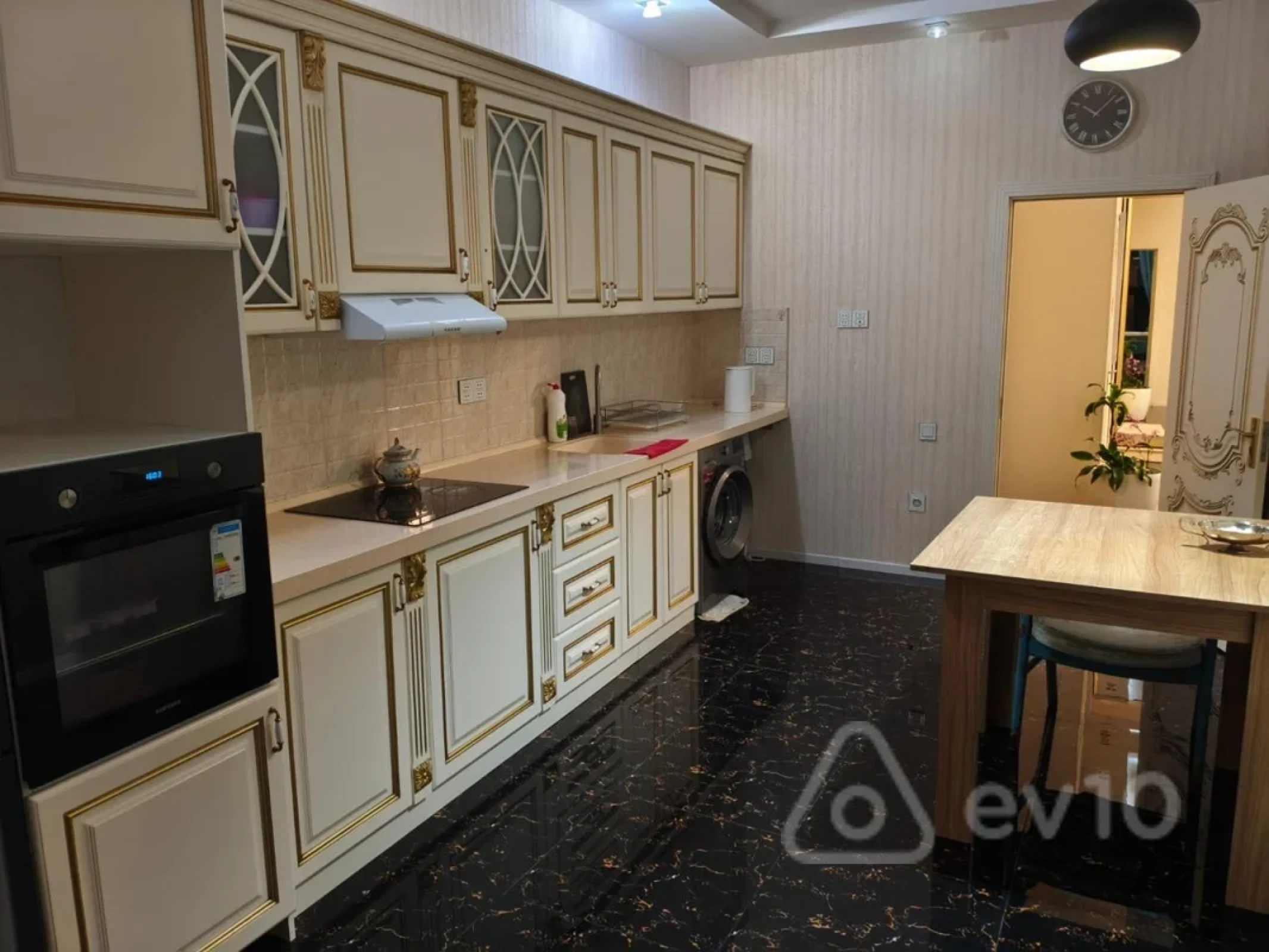 Kirayə verilir 3 otaqlı yeni tikili 110 m²