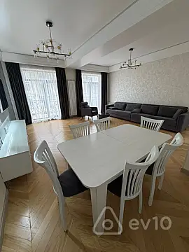 Kirayə verilir 3 otaqlı yeni tikili 180 m²