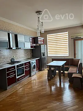 Kirayə verilir 3 otaqlı yeni tikili 142 m²