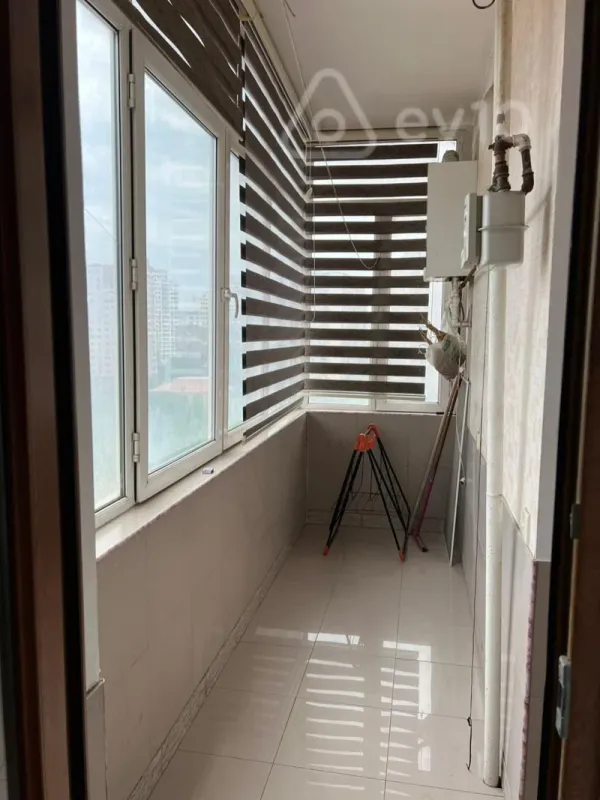 Kirayə verilir 3 otaqlı yeni tikili 142 m²