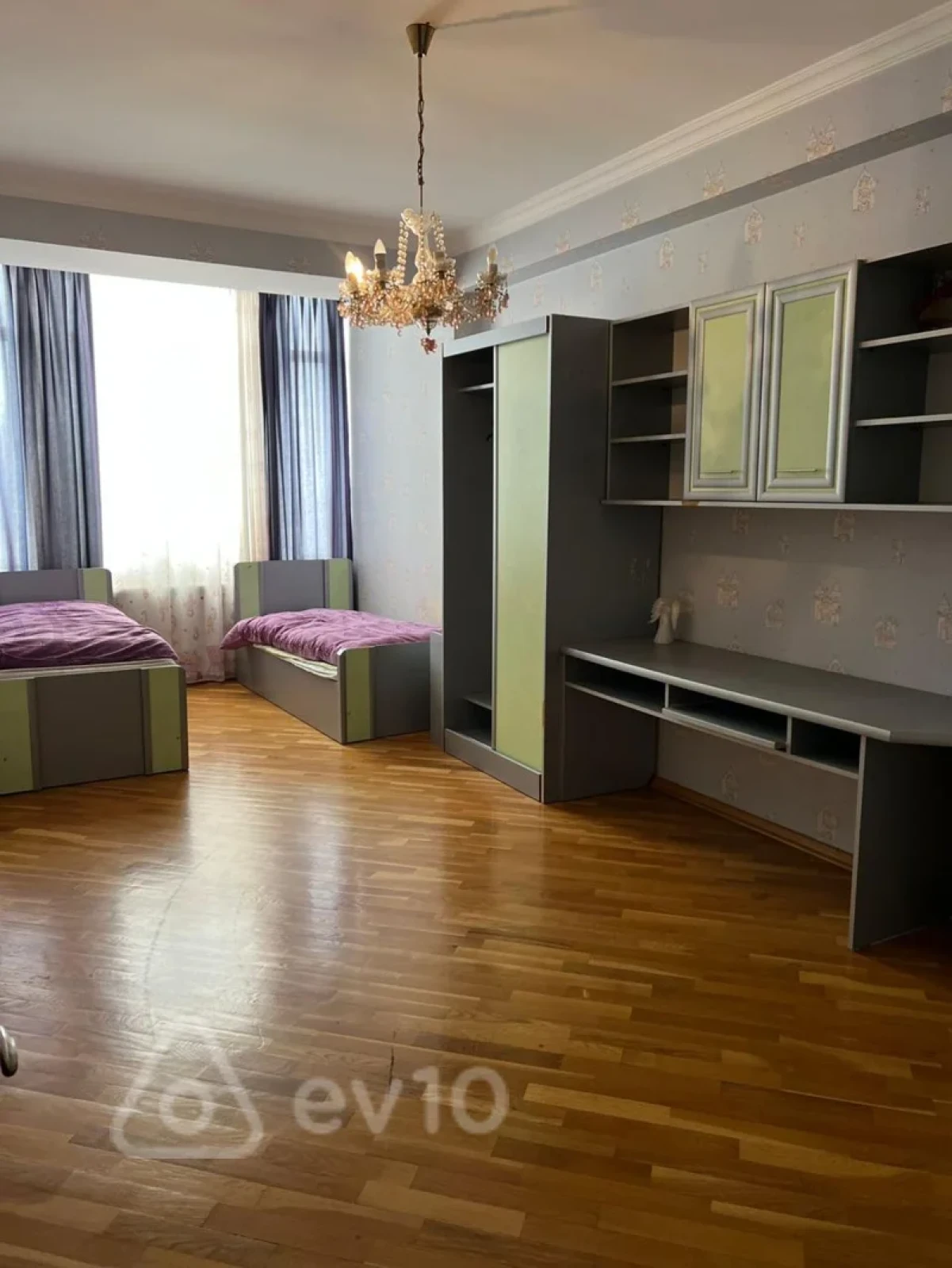 Kirayə verilir 3 otaqlı yeni tikili 142 m²