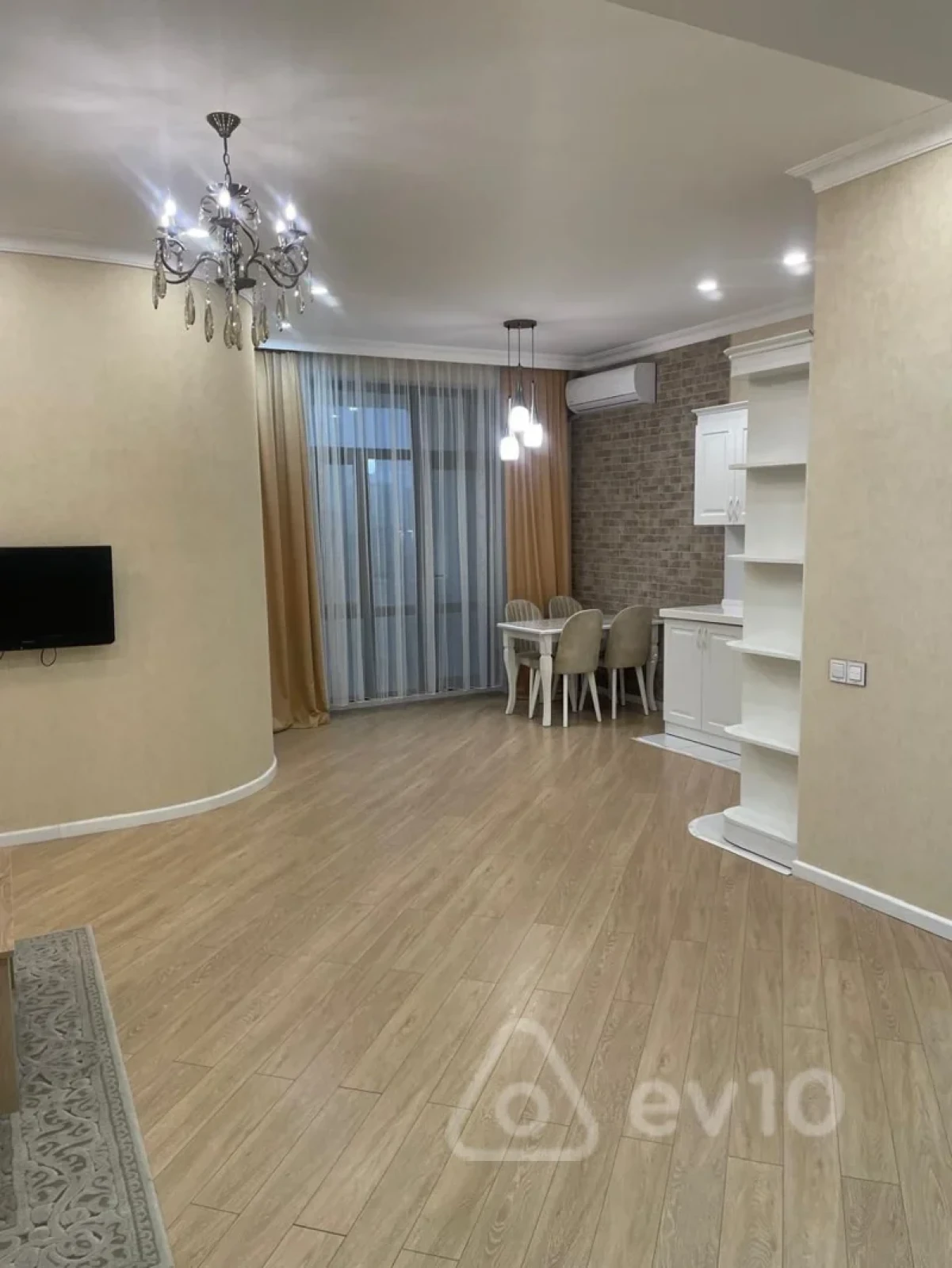 Kirayə verilir 2 otaqlı yeni tikili 85 m²