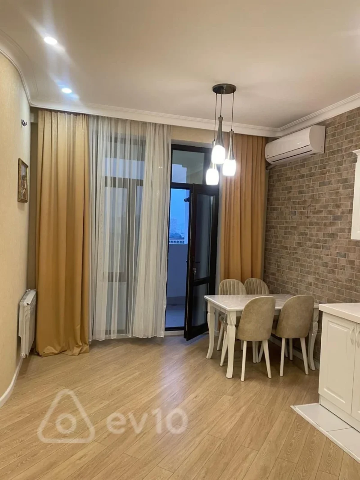 Kirayə verilir 2 otaqlı yeni tikili 85 m²