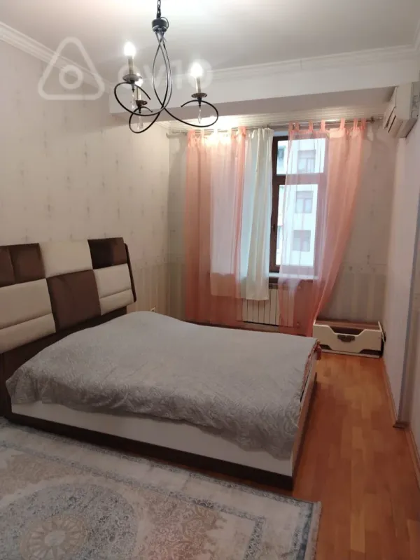 Kirayə verilir 3 otaqlı yeni tikili 165 m²