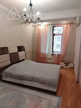 Kirayə verilir 3 otaqlı yeni tikili 165 m²
