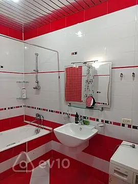 Kirayə verilir 3 otaqlı yeni tikili 165 m²