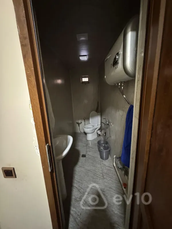 Kirayə verilir mənzil 85 m²