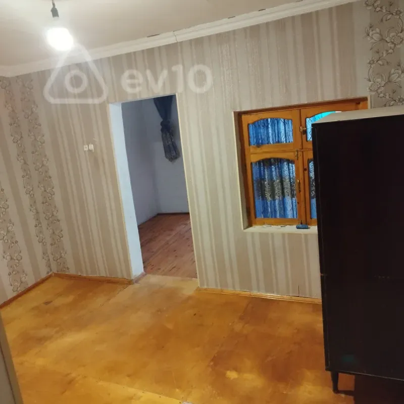 Kirayə verilir 3 otaqlı köhnə tikili 5 m²