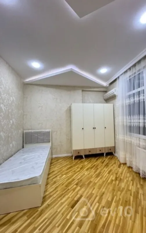 Kirayə verilir 3 otaqlı yeni tikili 70 m²