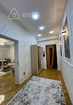 Kirayə verilir 3 otaqlı yeni tikili 70 m²