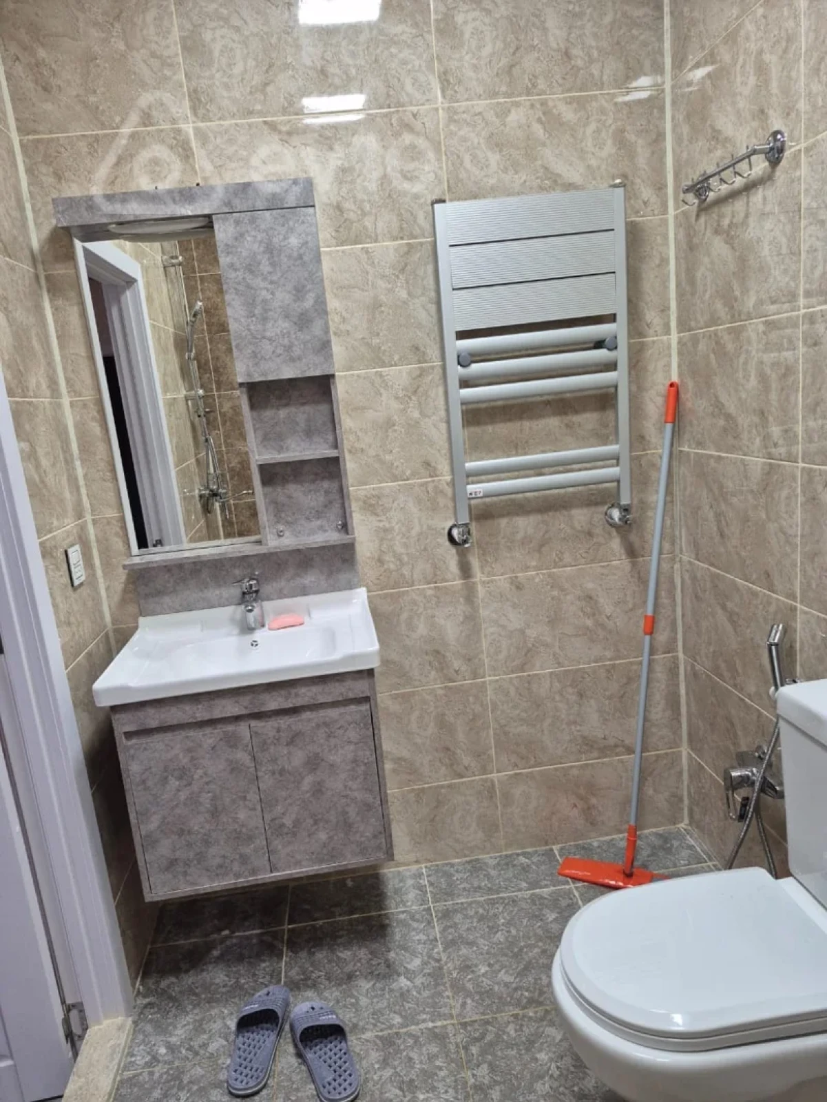 Kirayə verilir 2 otaqlı yeni tikili 90 m²